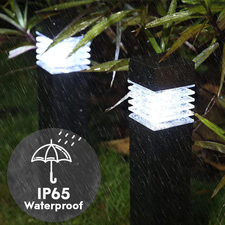 FrostGuardian™ Solar-Powered De-Icing Light marnetic
