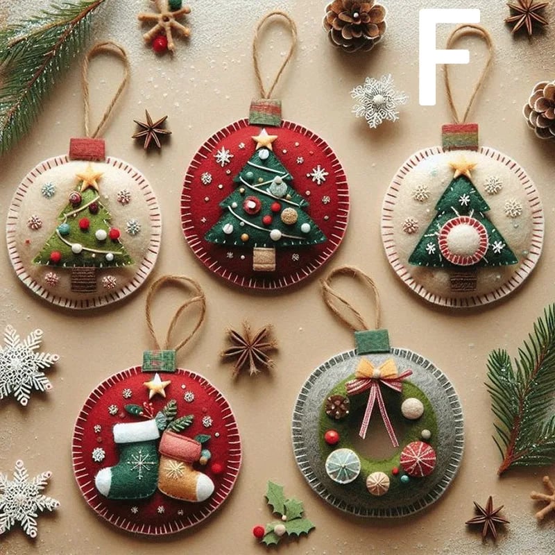 Feltique - Christmas Ornament Kit - Easy Handmade Décor for Any Home