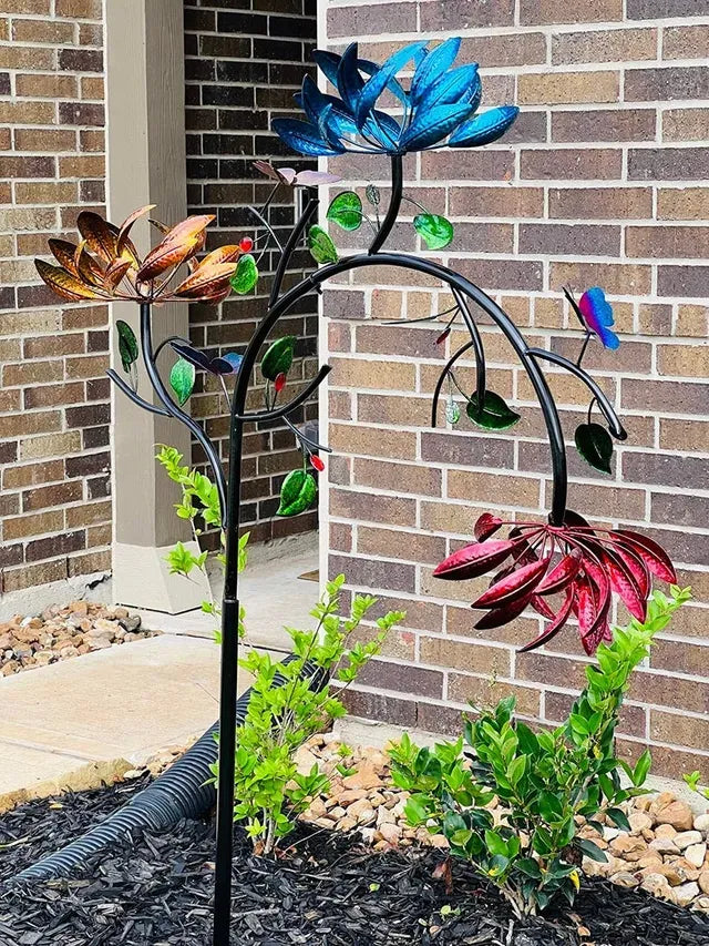 FloraTwirl – Summer Garden Wind Spinner