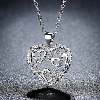 LoveFlow – Romantic Interlocking Necklace