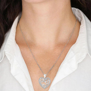 LoveFlow – Romantic Interlocking Necklace
