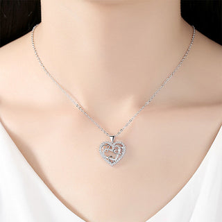 LoveFlow – Romantic Interlocking Necklace