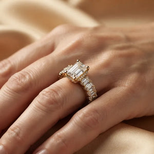 Lumière – Classic Emerald Cut Luxury Diamond Ring