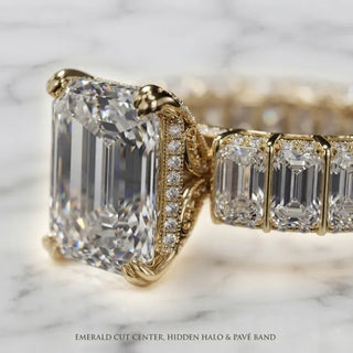 Lumière – Classic Emerald Cut Luxury Diamond Ring