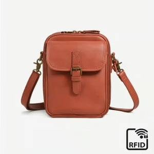 LuxeLoom – Classic Leather Crossbody Bag
