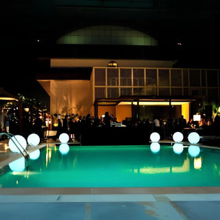 AuraBall – Decorative Spherical Outdoor Light