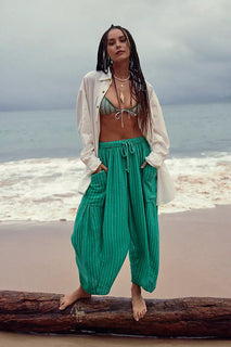 LuxeLines – Striped Comfort Pants