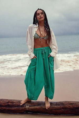 LuxeLines – Striped Comfort Pants