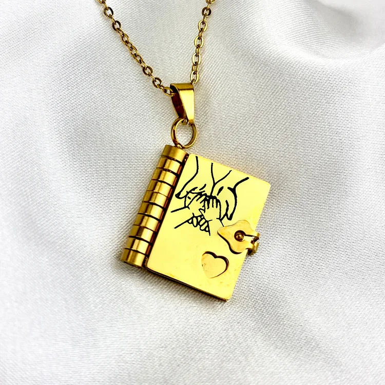 LovePages – Keepsake Book Pendant