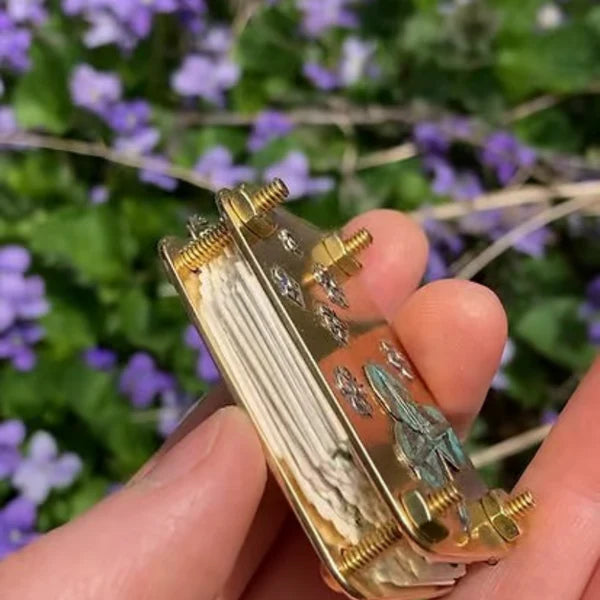 BloomLock - Handmade Portable Flower Press