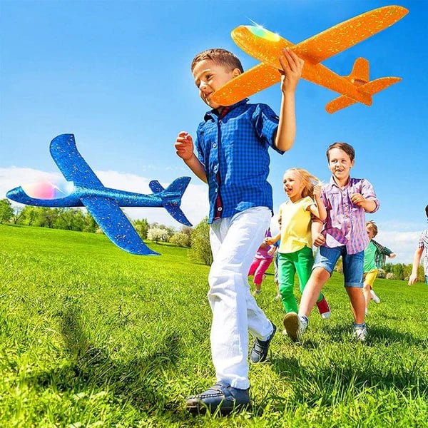 JetFlyer – Ultimate High Speed Airplane Launcher Toy