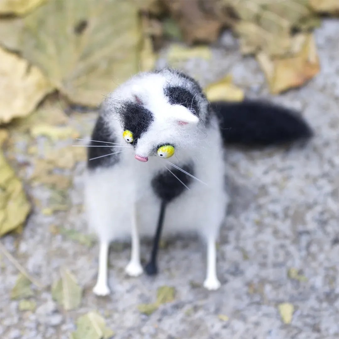 TinyMuse – Cute Felt Cat Unique Gift Ornament