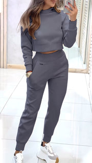 Serenique – Casual Long Sleeve Fall/Winter Outfit