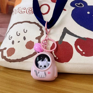 StarLite – LED Astronaut Keychain