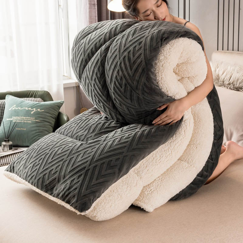 WarmHaven – Quilted Sherpa Winter Blanket
