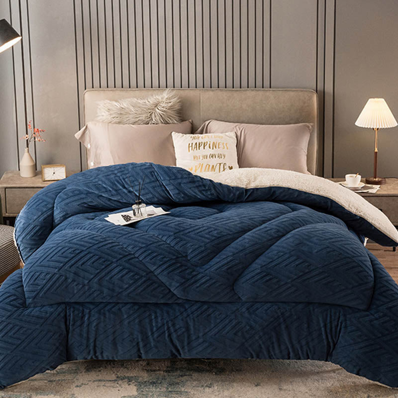 WarmHaven – Quilted Sherpa Winter Blanket