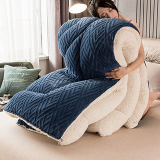 WarmHaven – Quilted Sherpa Winter Blanket
