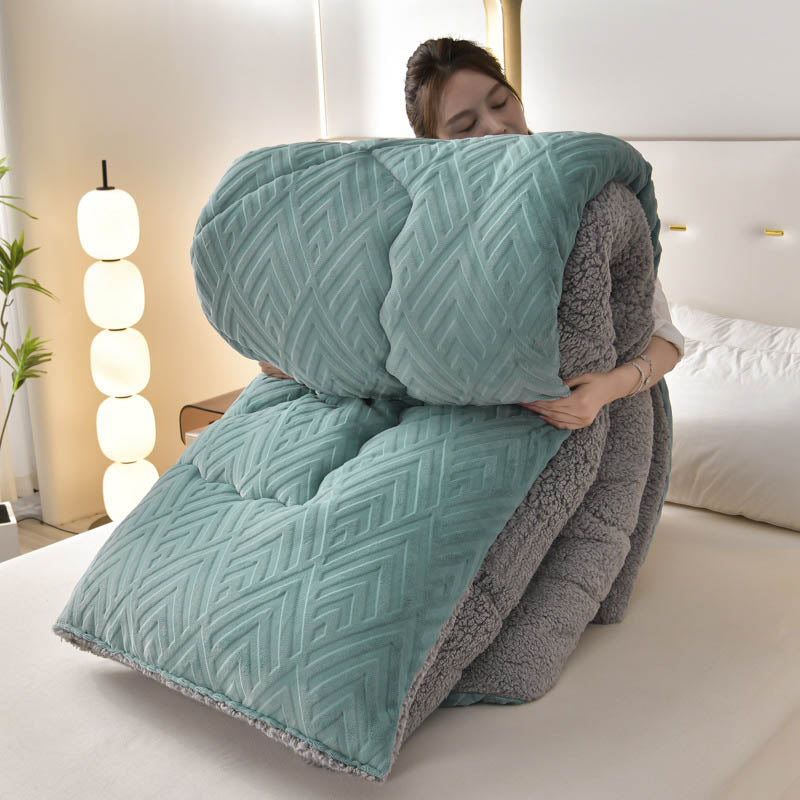 WarmHaven – Quilted Sherpa Winter Blanket