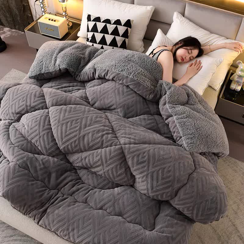WarmHaven – Quilted Sherpa Winter Blanket