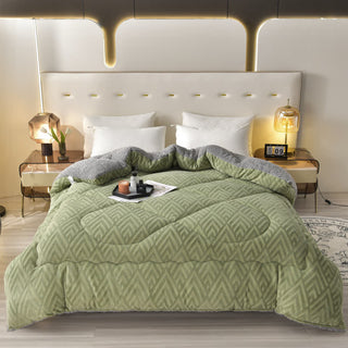 WarmHaven – Quilted Sherpa Winter Blanket