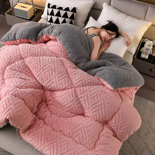 WarmHaven – Quilted Sherpa Winter Blanket