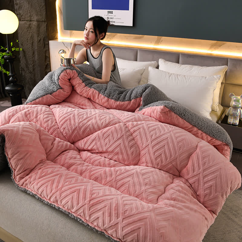 WarmHaven – Quilted Sherpa Winter Blanket