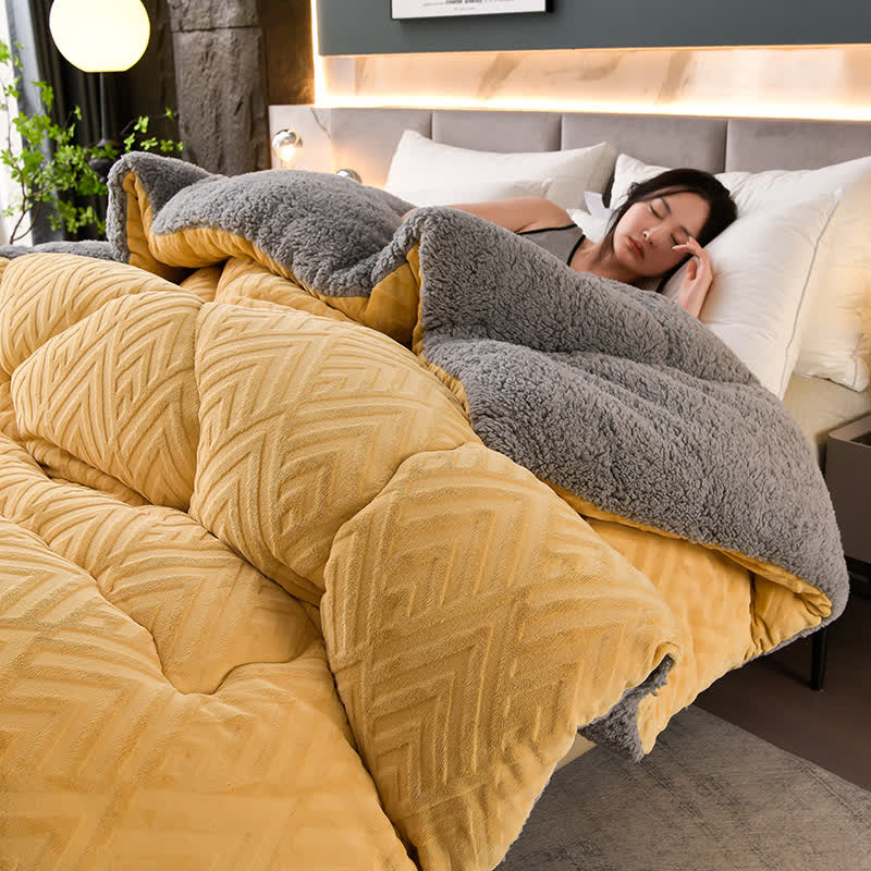 WarmHaven – Quilted Sherpa Winter Blanket