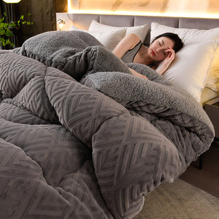WarmHaven – Quilted Sherpa Winter Blanket