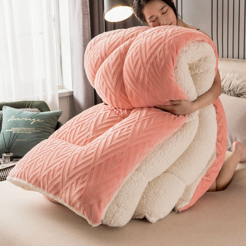 WarmHaven – Quilted Sherpa Winter Blanket