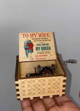 EndlessLove Melody - Romantic Gift for Couples, Husband & Wife - Music Box