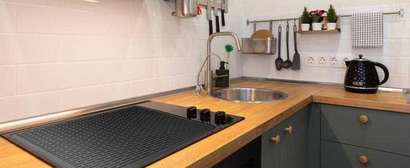 CookGuard – Silicone Stove Cover & Kitchen Set