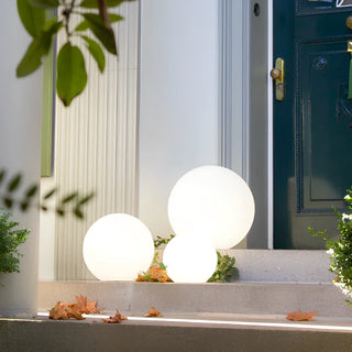 AuraBall – Decorative Spherical Outdoor Light