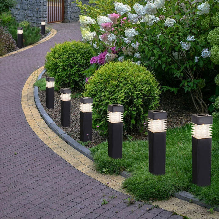 FrostGuardian™ Solar-Powered De-Icing Light marnetic