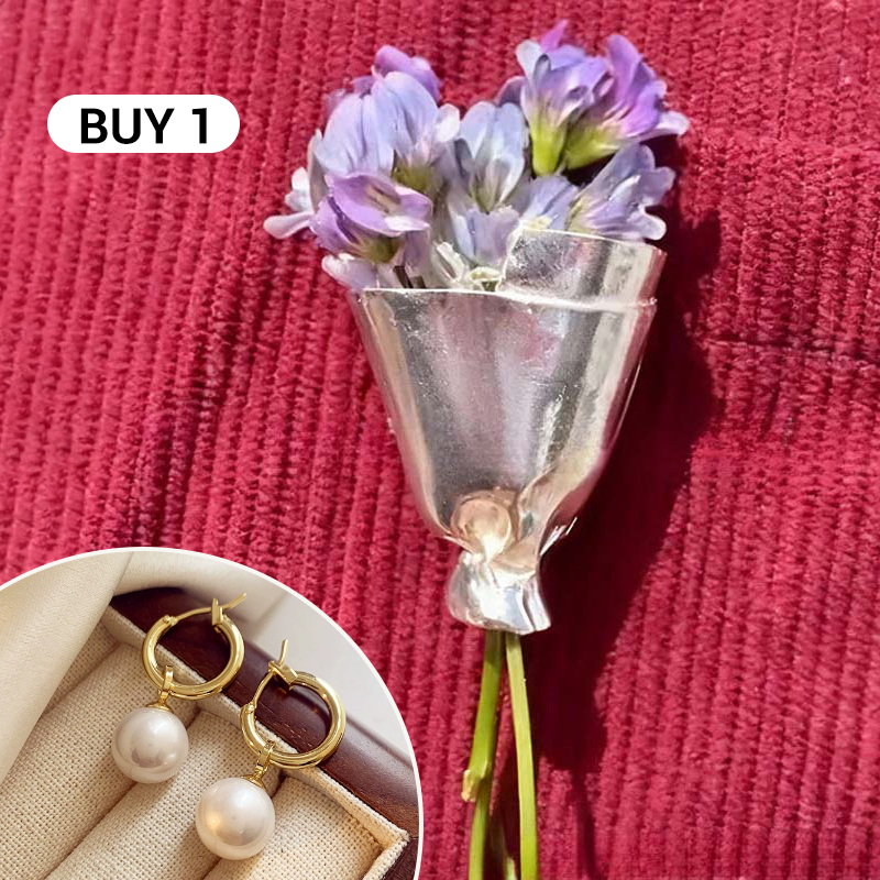 LuxeBloom – Elegant Flower Brooch Pin for Women