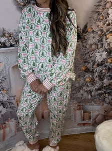 🎄Christmas Trees and Bows Pajama Set ⭐(Buy 2 Free Shipping)