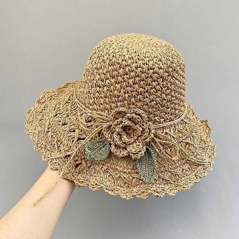 SunFlair – Elegant Ruffled Straw Hat