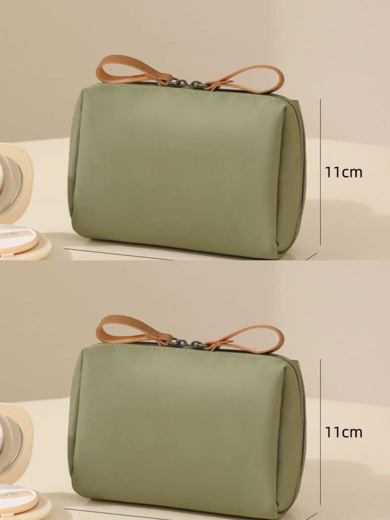 BeautyVault – Compact Large Capacity Makeup Bag