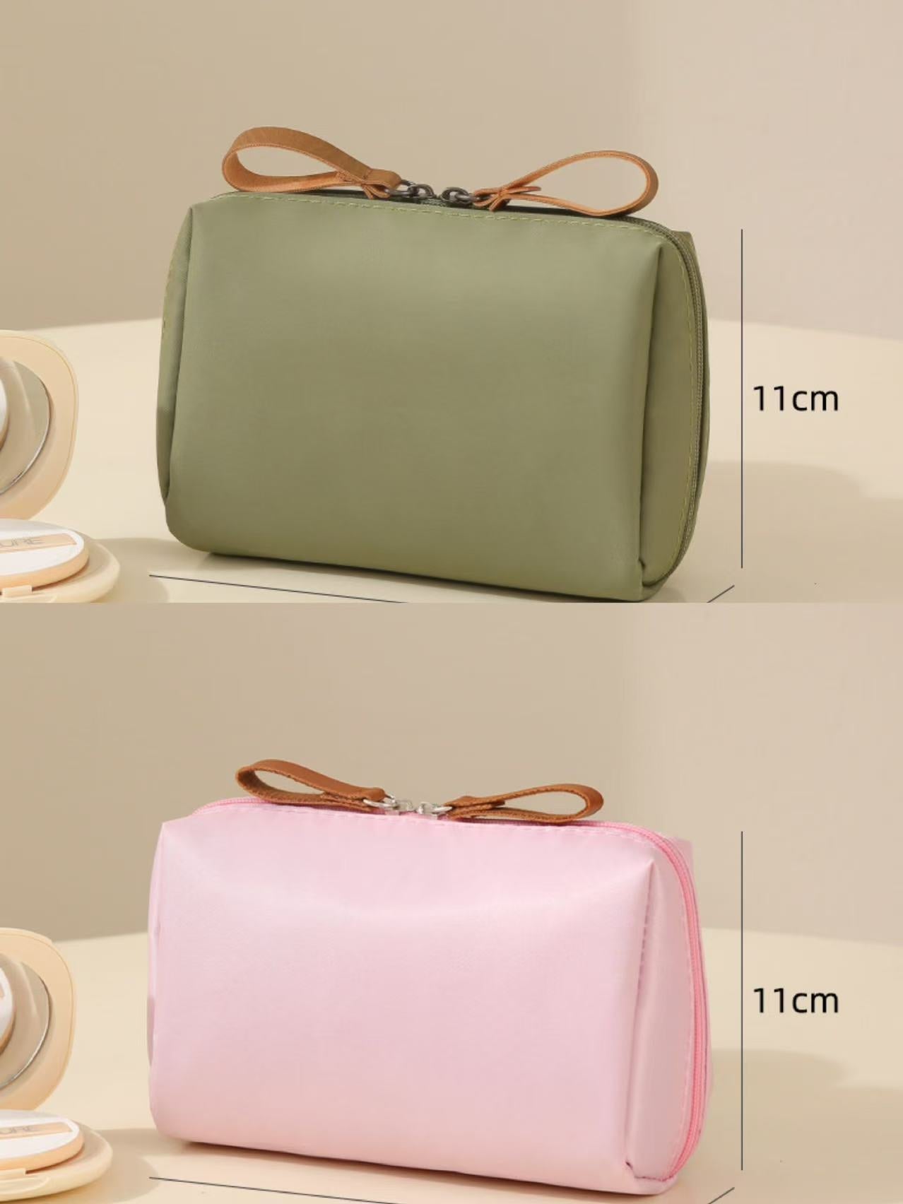 BeautyVault – Compact Large Capacity Makeup Bag
