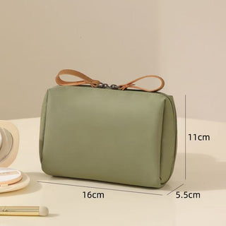 BeautyVault – Compact Large Capacity Makeup Bag