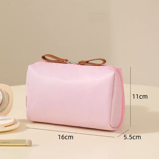 BeautyVault – Compact Large Capacity Makeup Bag