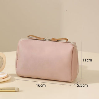 BeautyVault – Compact Large Capacity Makeup Bag