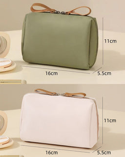 BeautyVault – Compact Large Capacity Makeup Bag