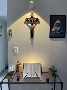 FaithCraft – Handmade Realistic Crucifix Christ