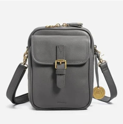UrbanHide – Sleek Crossbody Leather Bag
