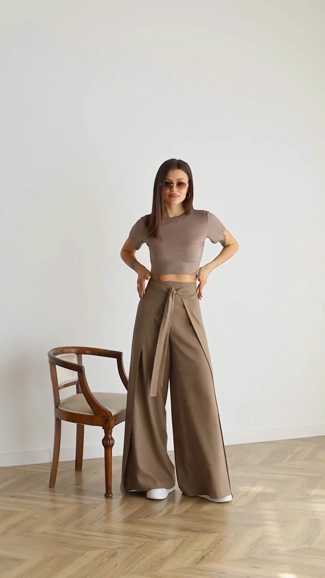 StrapLuxe – Women’s Solid Color Strappy Trousers