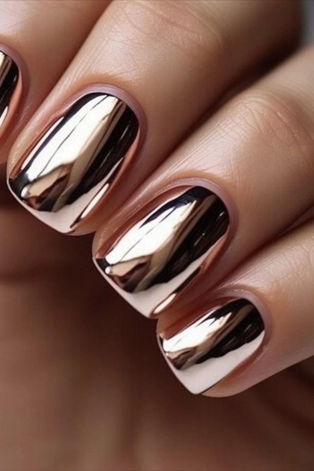 MirrorGlow Metallic Nail Polish marnetic