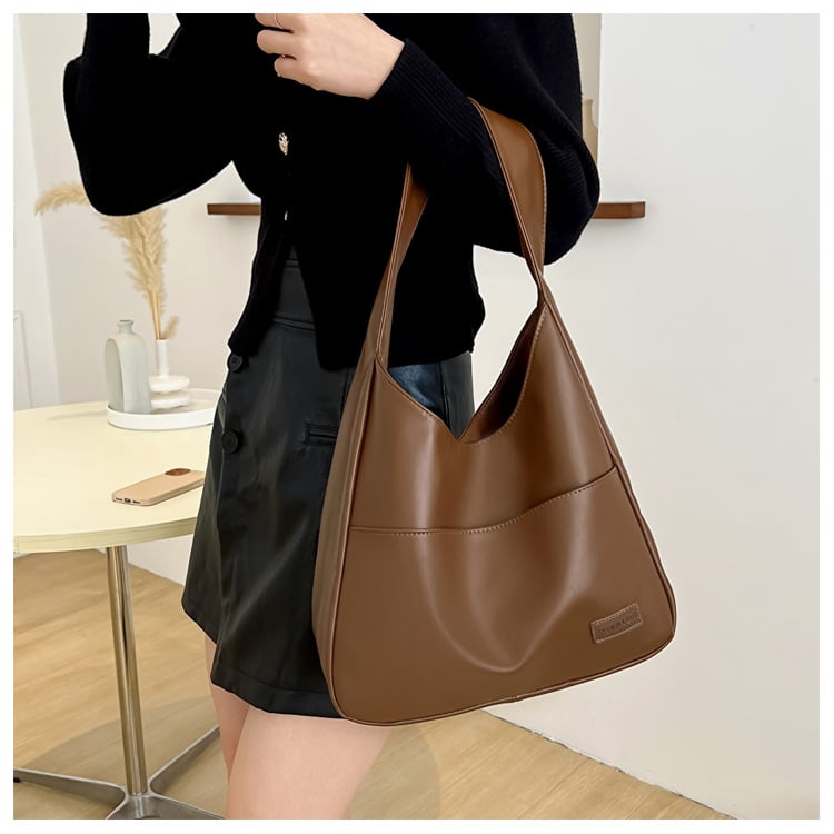 NovaTote – Minimal Leather Bag