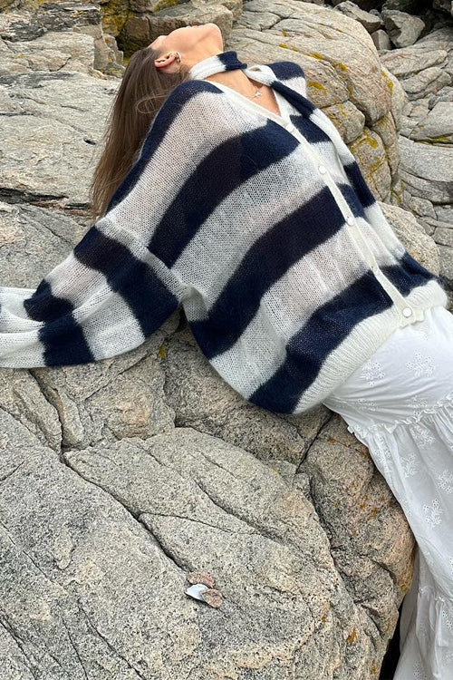VibeLayer - Y2K Stripe Sweater