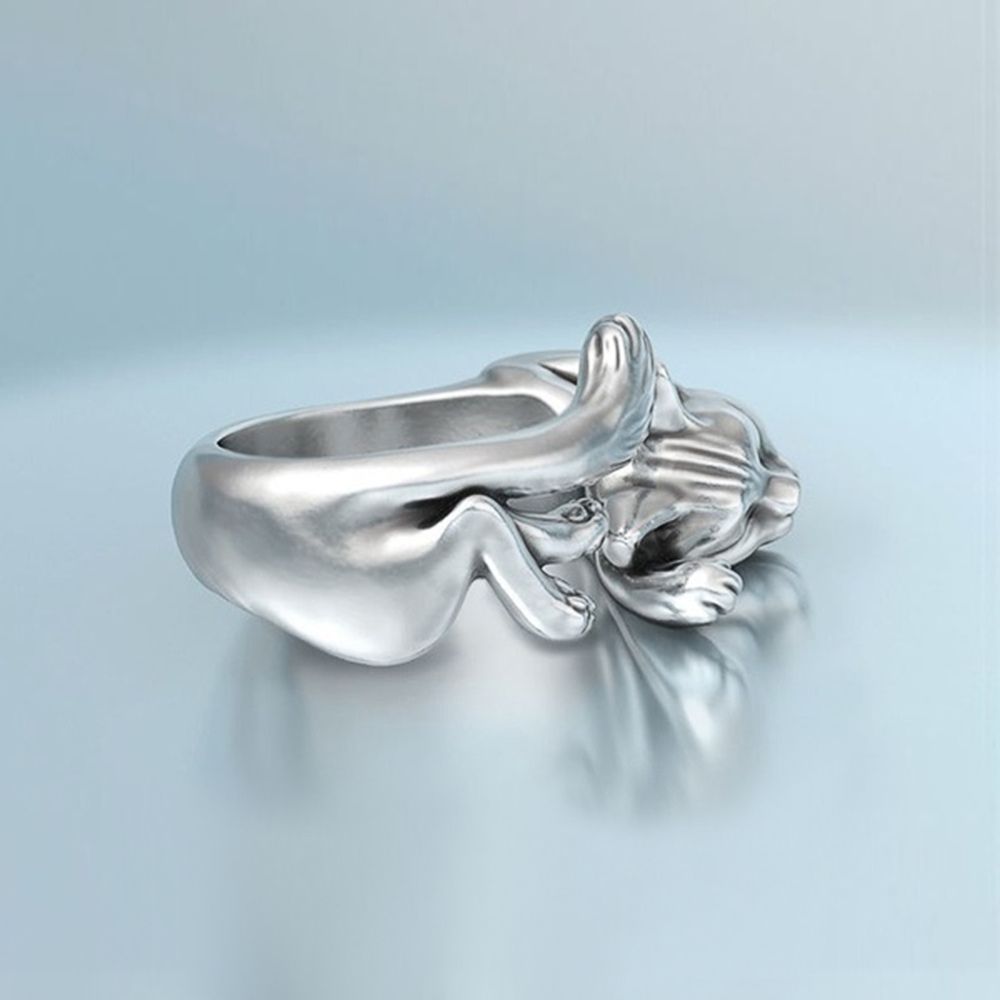 MeowMuse – Stylish Cat Design Ring