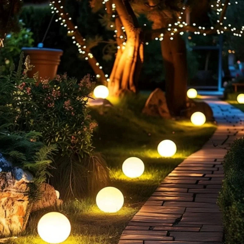 AuraBall – Decorative Spherical Outdoor Light